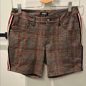 St33le (Steele) 5” stretch knit shorts.